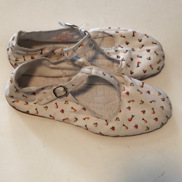 HAO YU Mary Jane flats white with flowers sz 9 - Picture 4 of 4